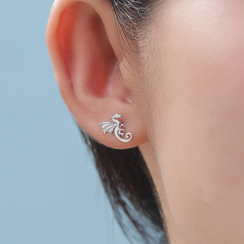 Women'S Accessories Gift Ideas - Серебряные мини-серьги-гвоздики в форме дракона для