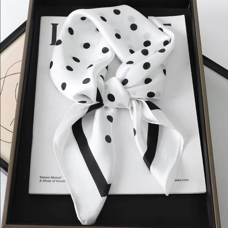 Роскошный женский шарф в горош – обзор и цена Silk Scarf Square